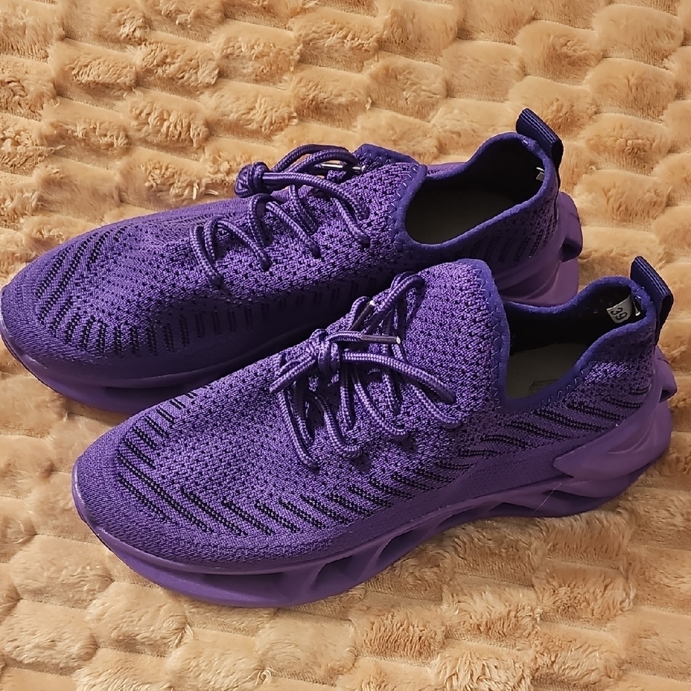Vibrant Purple Knit Sneakers with Cushioned Sole